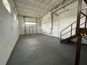 Prodej skladu, Praha - Horní Počernice, Komárovská, 210 m2