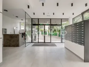 Pronájem bytu 1+kk, Praha - Vinohrady, Perucká, 26 m2