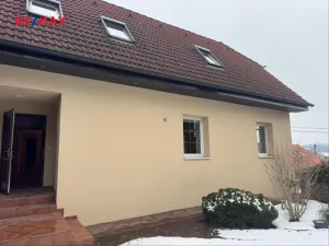 Pronájem bytu 3+kk, Vodochody, U Pošty, 153 m2