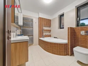 Prodej vily, Praha - Klánovice, Zádražanská, 330 m2