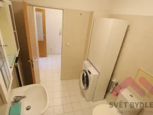 Pronájem bytu 1+kk, Praha - Vysočany, bratří Dohalských, 44 m2