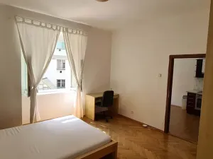 Pronájem bytu 2+kk, Praha - Nusle, Pod pramenem, 40 m2