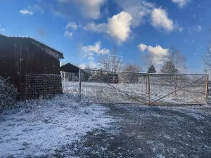 Pronájem komerčního pozemku, Praha - Horní Počernice, Ve žlíbku, 500 m2