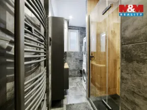 Prodej bytu 3+1, Valy, Pod Lesem, 64 m2