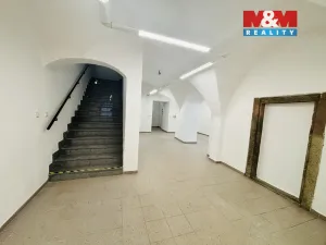 Pronájem obchodního prostoru, Jihlava, Masarykovo náměstí, 360 m2