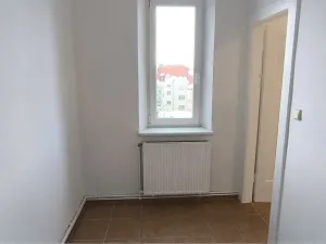 Pronájem bytu 3+1, Cheb, Mánesova, 80 m2