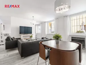 Prodej bytu 2+1, Praha - Karlín, Pernerova, 60 m2