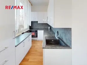 Prodej bytu 3+1, Pardubice, Bělehradská, 63 m2