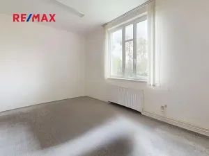 Pronájem skladu, Pardubice, Bohdanečská, 390 m2