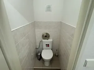 Pronájem skladu, Chýně, Družstevní, 600 m2