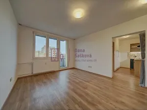 Pronájem bytu 2+1, Jindřichův Hradec, sídliště Vajgar, 35 m2