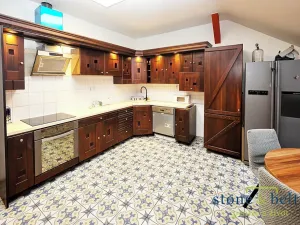 Prodej vícegeneračního domu, Nové Město pod Smrkem, Mírové náměstí, 466 m2