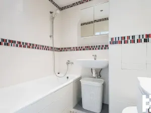 Pronájem bytu 2+kk, Praha - Černý Most, Bryksova, 42 m2