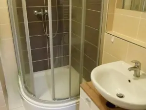 Pronájem bytu 1+kk, Pardubice, Bělehradská, 40 m2