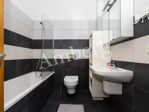 Pronájem bytu 2+kk, Praha - Smíchov, Staropramenná, 65 m2