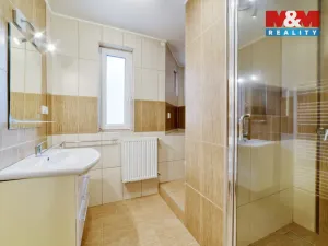 Prodej bytu 4+1, Cheb, Májová, 110 m2