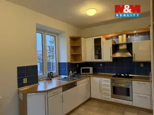 Pronájem rodinného domu, Průhonice, Kosatcová, 291 m2