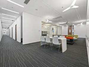 Pronájem kanceláře, Praha - Dejvice, Evropská, 2857 m2