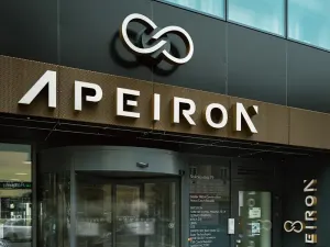 Pronájem kanceláře, Praha - Karlín, Sokolovská, 635 m2