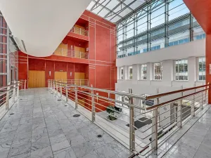 Pronájem kanceláře, Praha - Karlín, Křižíkova, 416 m2