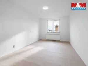 Prodej bytu 3+1, Srby, 72 m2