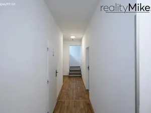 Pronájem ubytování, Dobrovice, 500 m2