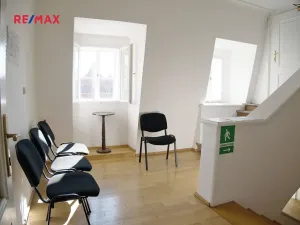 Pronájem kanceláře, Praha - Malá Strana, Karmelitská, 28 m2