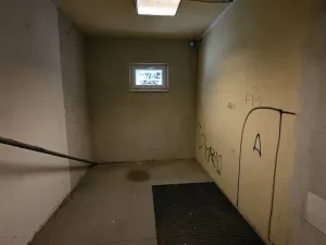 Pronájem výrobních prostor, Brno, Bieblova, 185 m2