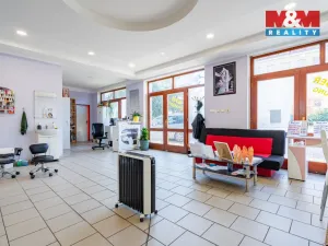 Prodej obchodního prostoru, České Velenice, třída Čsl. legií, 80 m2