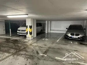 Prodej garážového stání, Praha - Modřany, Plovdivská, 14 m2