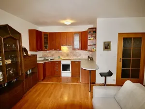 Prodej bytu 2+kk, Praha - Prosek, Nad šestikopy, 57 m2