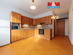 Prodej bytu 1+1, Karlovy Vary - Drahovice, Maďarská, 37 m2