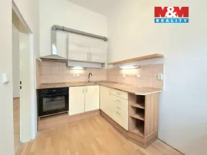 Pronájem bytu 2+1, Karlovy Vary, Wolkerova, 50 m2