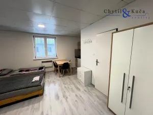 Pronájem ubytování, Přerov, Škodova, 985 m2