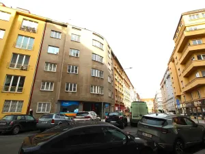 Prodej bytu 2+1, Praha - Dejvice, Kafkova, 59 m2