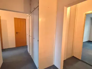 Pronájem bytu 3+1, Praha - Modřany, Vokrojova, 73 m2