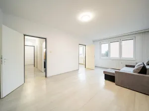 Prodej bytu 2+1, Suchdol nad Lužnicí, sídl. 9. května, 57 m2