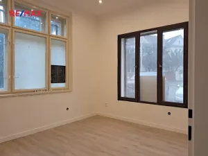 Pronájem komerční nemovitosti, Praha - Michle, Podle Kačerova, 143 m2