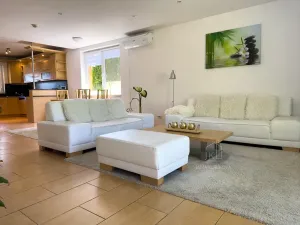 Prodej rodinného domu, Těmice, 252 m2