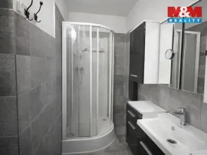 Prodej rodinného domu, Postoloprty - Levonice, 190 m2