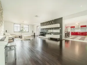 Prodej vícegeneračního domu, Praha - Dolní Počernice, Bakurinova, 395 m2