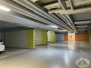 Pronájem garážového stání, Praha - Stodůlky, Sluneční náměstí, 15 m2