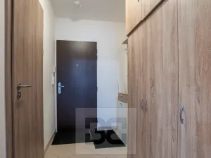 Pronájem bytu 1+kk, Praha - Horní Měcholupy, 31 m2