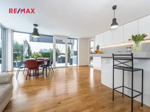 Pronájem vily, Praha - Lysolaje, 150 m2