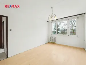 Prodej bytu 2+kk, Praha - Prosek, Zárybská, 42 m2