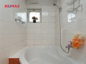 Prodej rodinného domu, Kamenné Žehrovice, Karlovarská třída, 120 m2