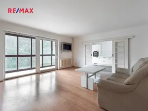 Prodej vily, Měchenice, Hlavní, 330 m2