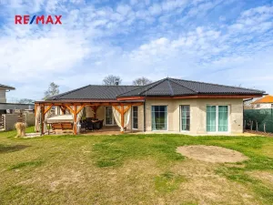 Prodej rodinného domu, Kostelec nad Černými lesy, 140 m2