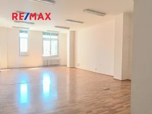 Pronájem kanceláře, Praha - Kobylisy, Horňátecká, 72 m2