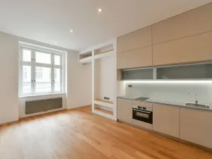 Prodej bytu 2+kk, Praha - Vinohrady, Laubova, 48 m2